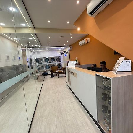 V Hotel Джохор Бахру Екстериор снимка