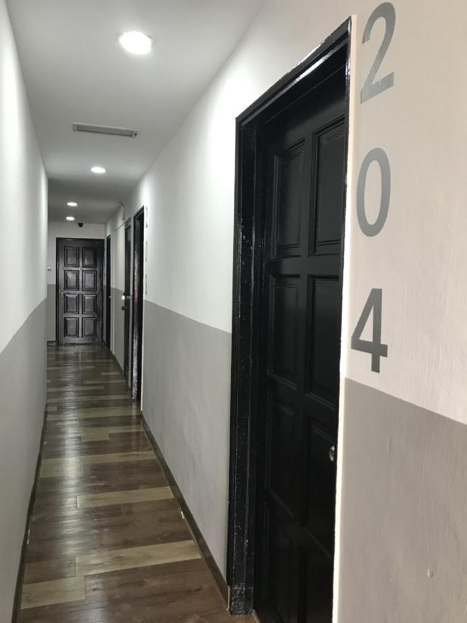 V Hotel Джохор Бахру Екстериор снимка